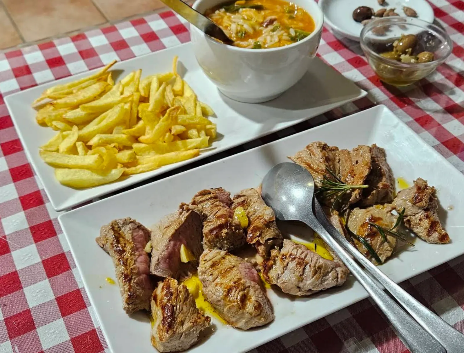 Taska Quim Barbeiro, tasco em Vila Real