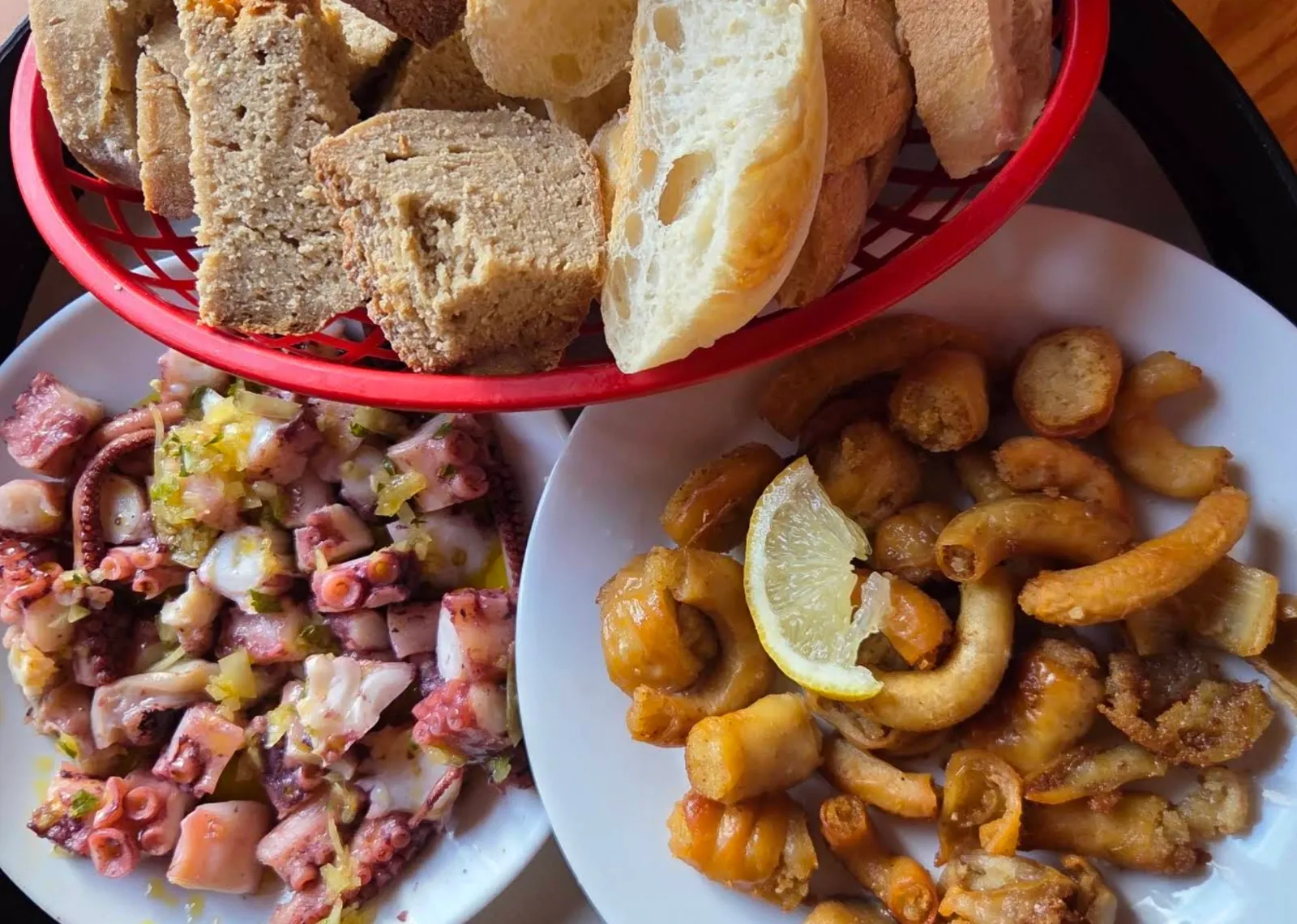 Rojões — Tasca Tia Tina, tasco em Barcelos