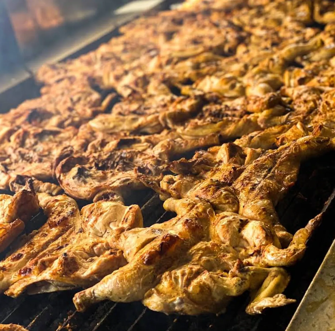 Frango — Churrasqueira Luanda, tasco em Braga