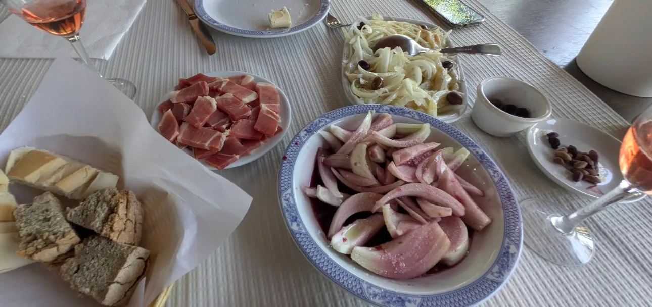 Petiscos — Restaurante Ramirinho 2, tasco em Penafiel