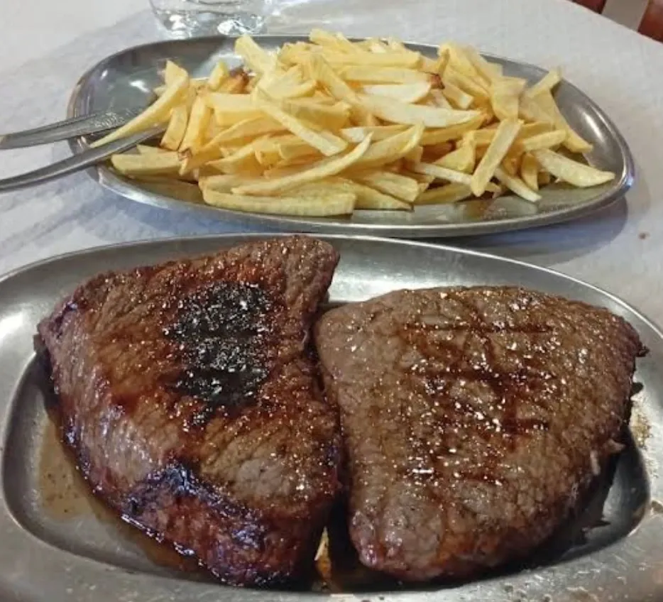 Grelhados — Rústico, a tasco in Bragança