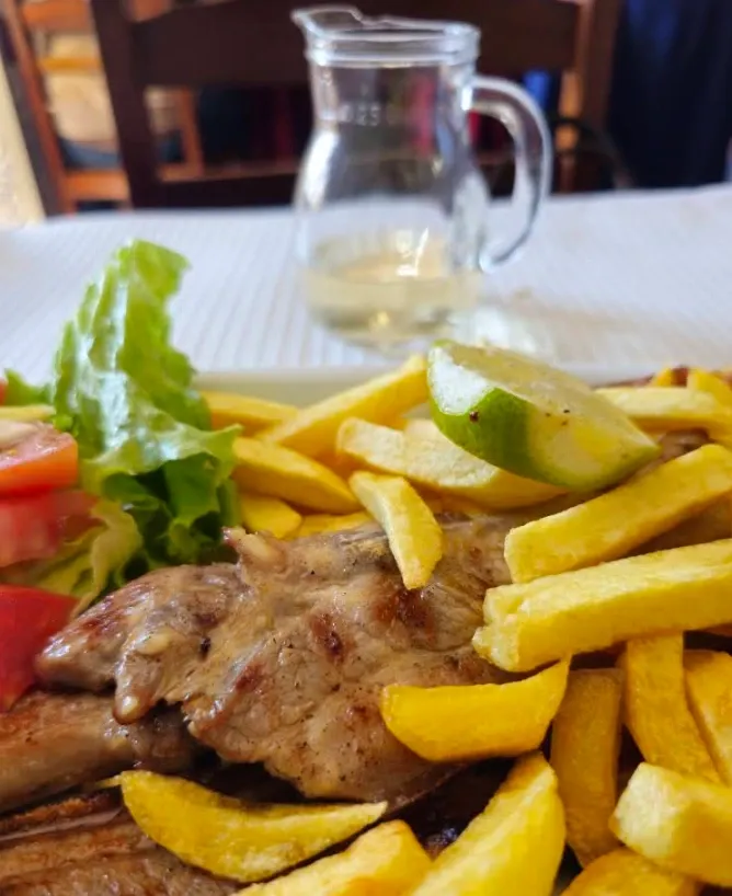A Modesta da Pampulha, tasco em Lisboa