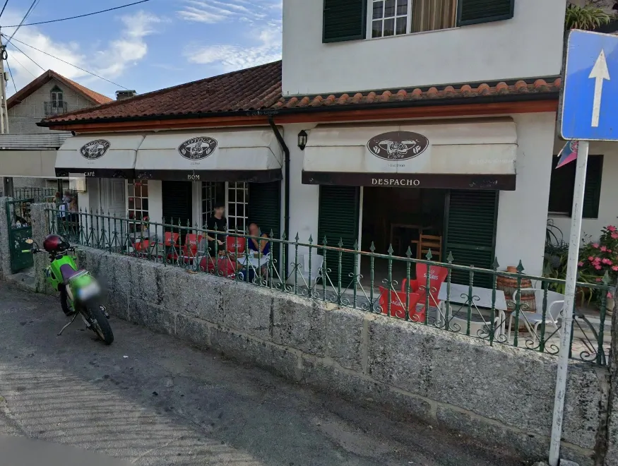 Posta — Café bom despacho, tasco em Guimarães