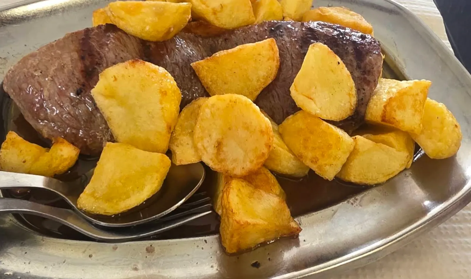 Posta — Gabriela, a tasco in Miranda do Douro