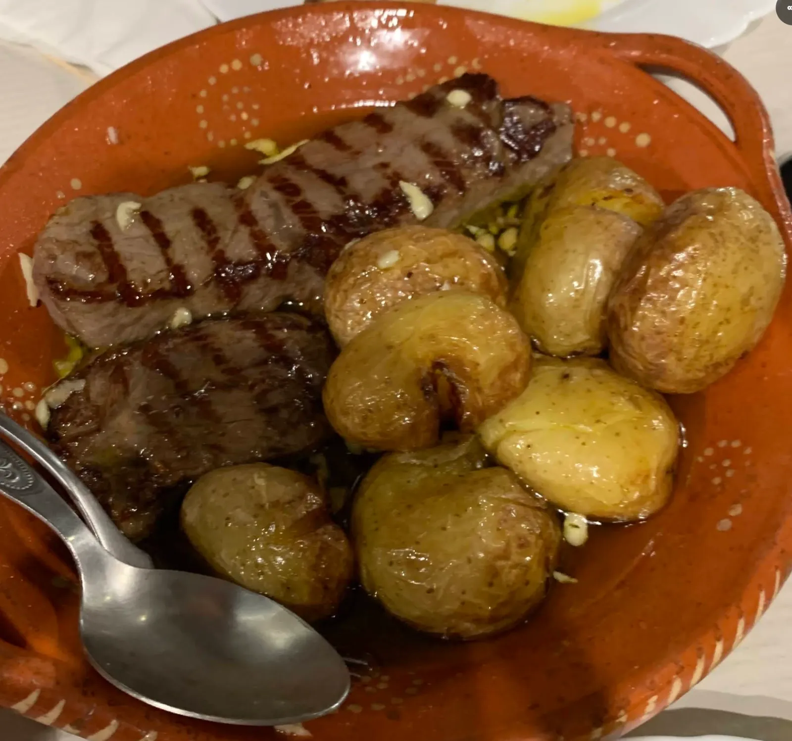 Vitela assada — Taberna do 7, a tasco in Santiso