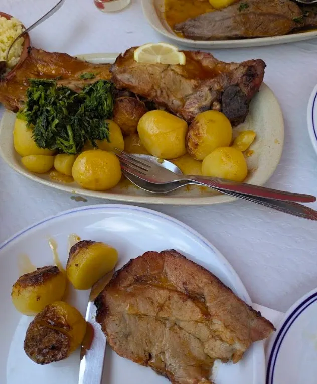 Vitela assada — Café Novo Espaço, tasco em Penafiel