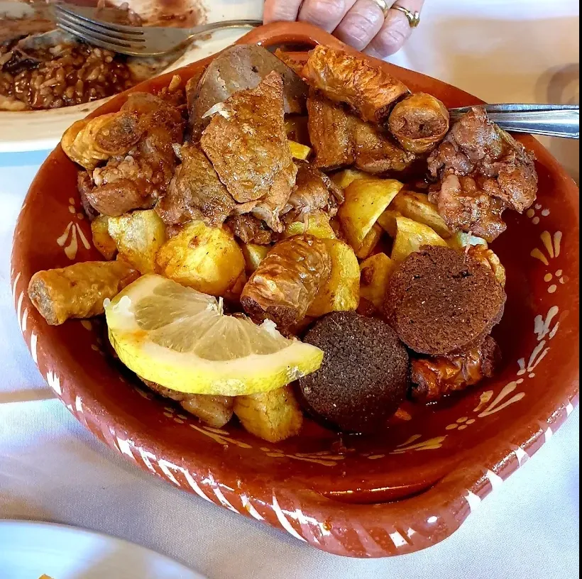 Pica no chão — Restaurante Monte da No, tasco em Ponte de Lima