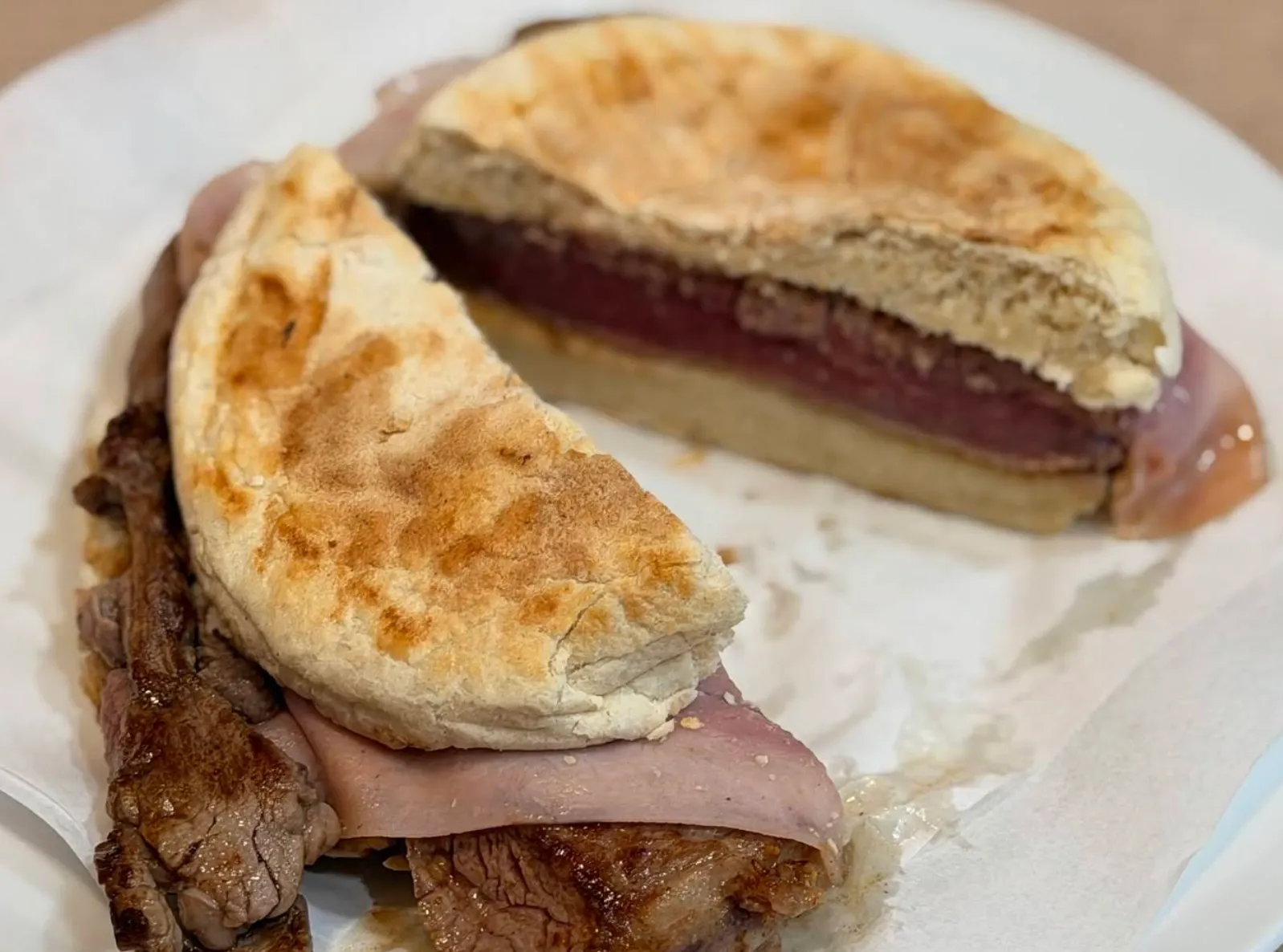Petiscos — O Astro, a tasco in Porto