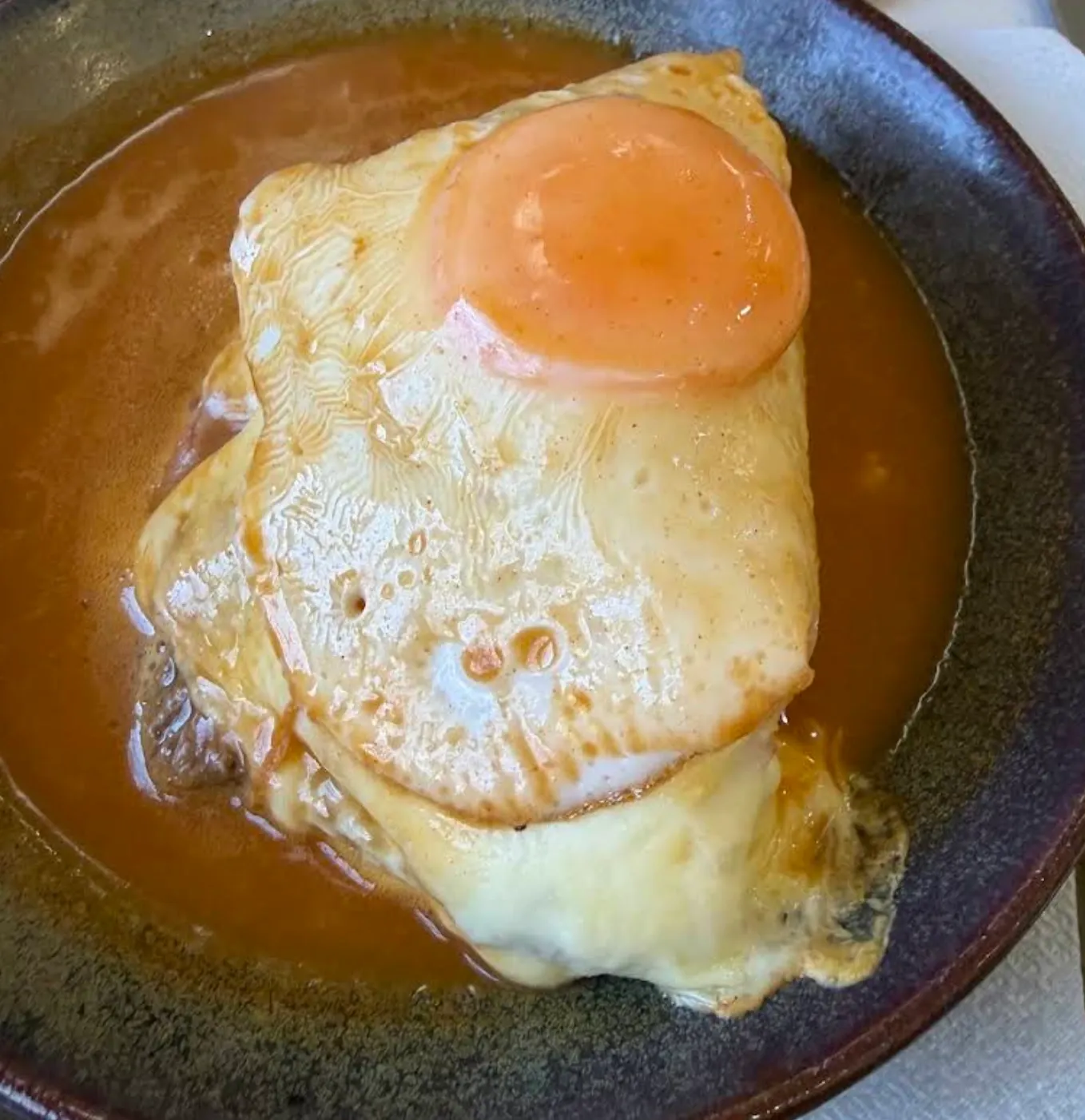 Cachorros — A.Cunha Francesinhas, a tasco in Porto