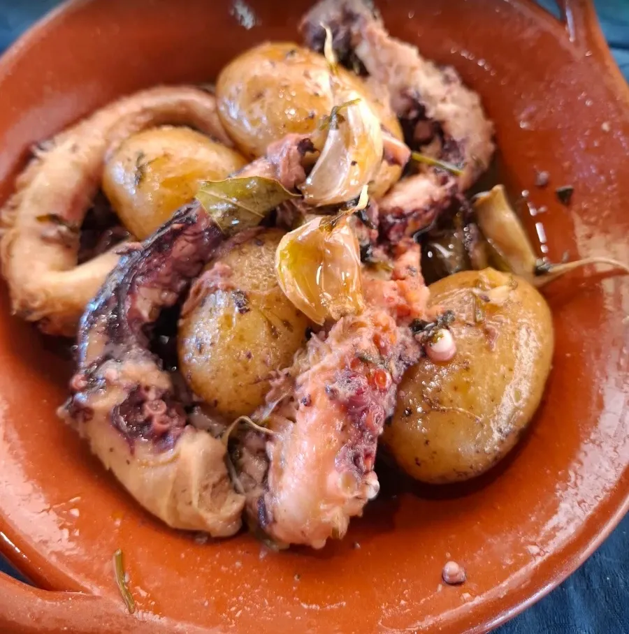 Aldina Restaurant and Bar, tasco na Horta