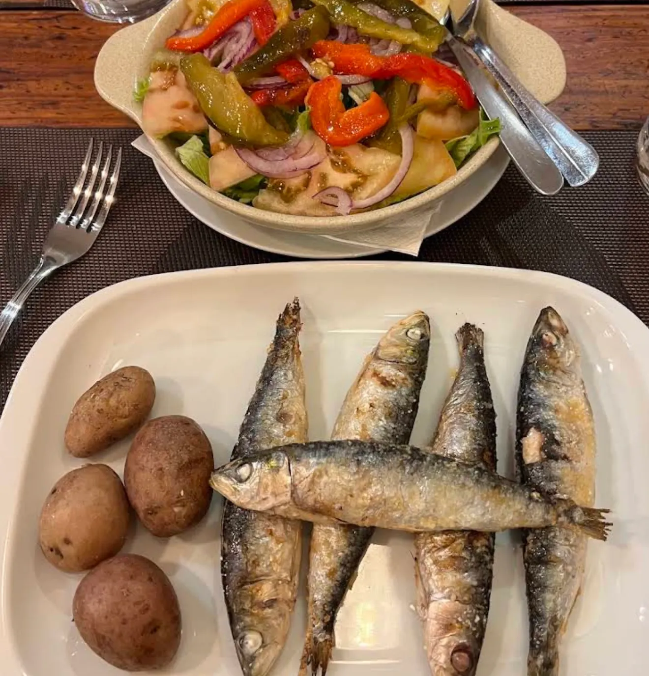Restaurante O Carvoeiro, a tasco in Lisboa