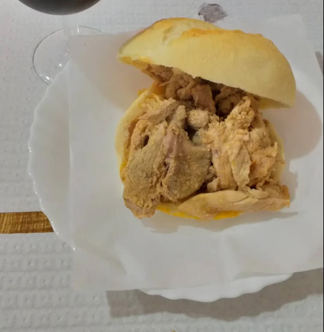 Petiscos — Escondidinho, a tasco in Espinho