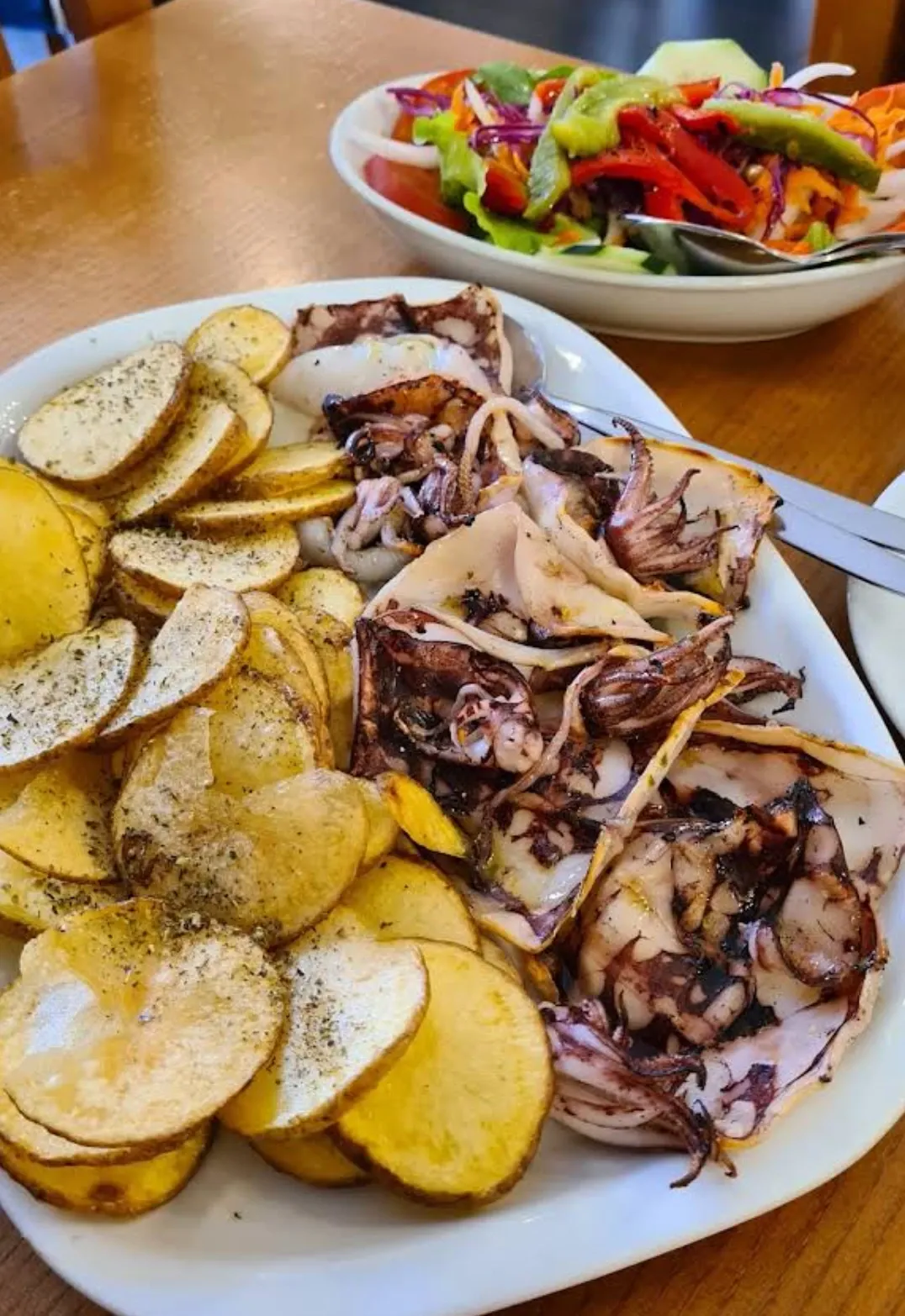 Peixe — A Knaipa, tasco em Matosinhos