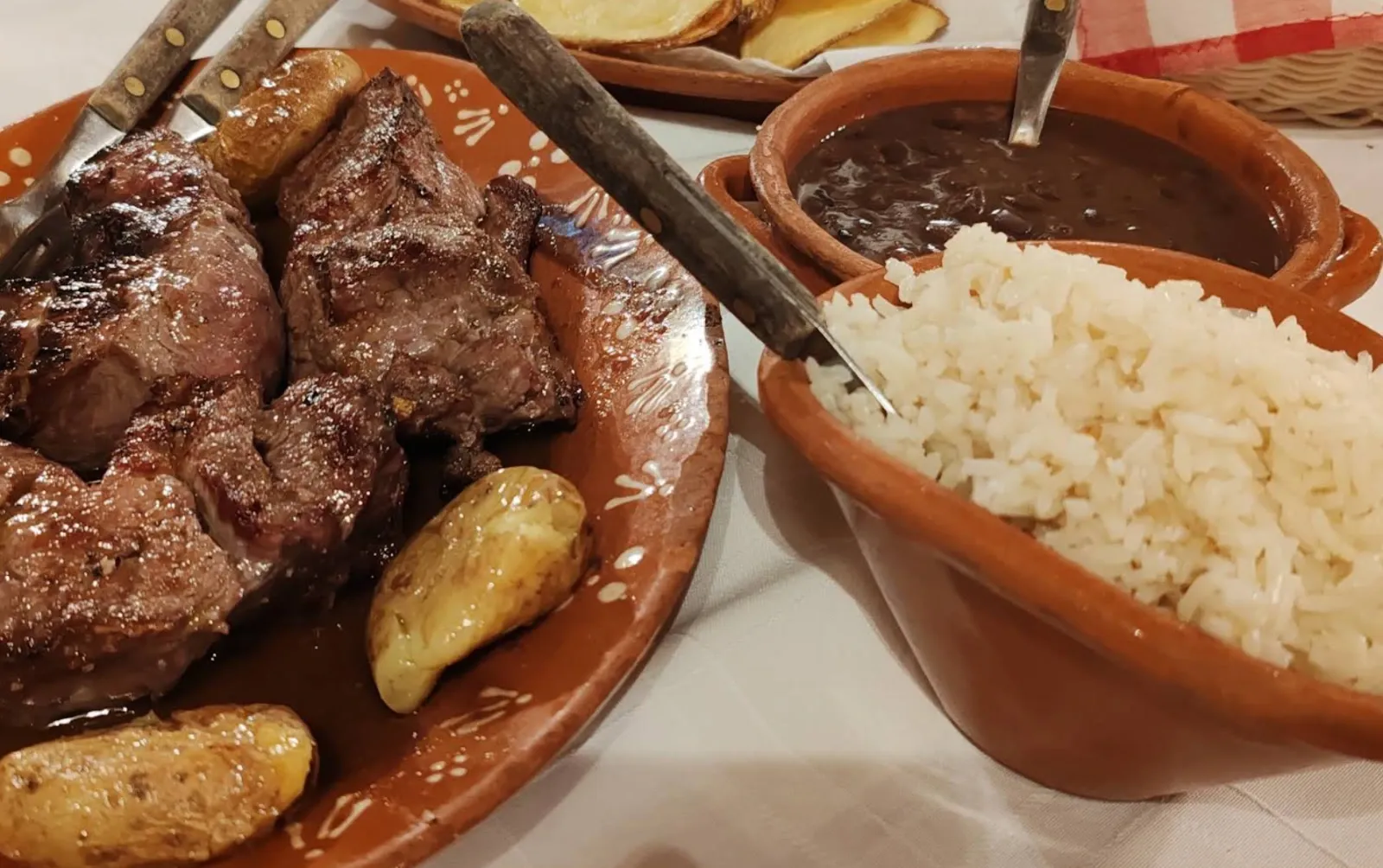 Restaurante Solar do Montemuro, a tasco in Cinfães