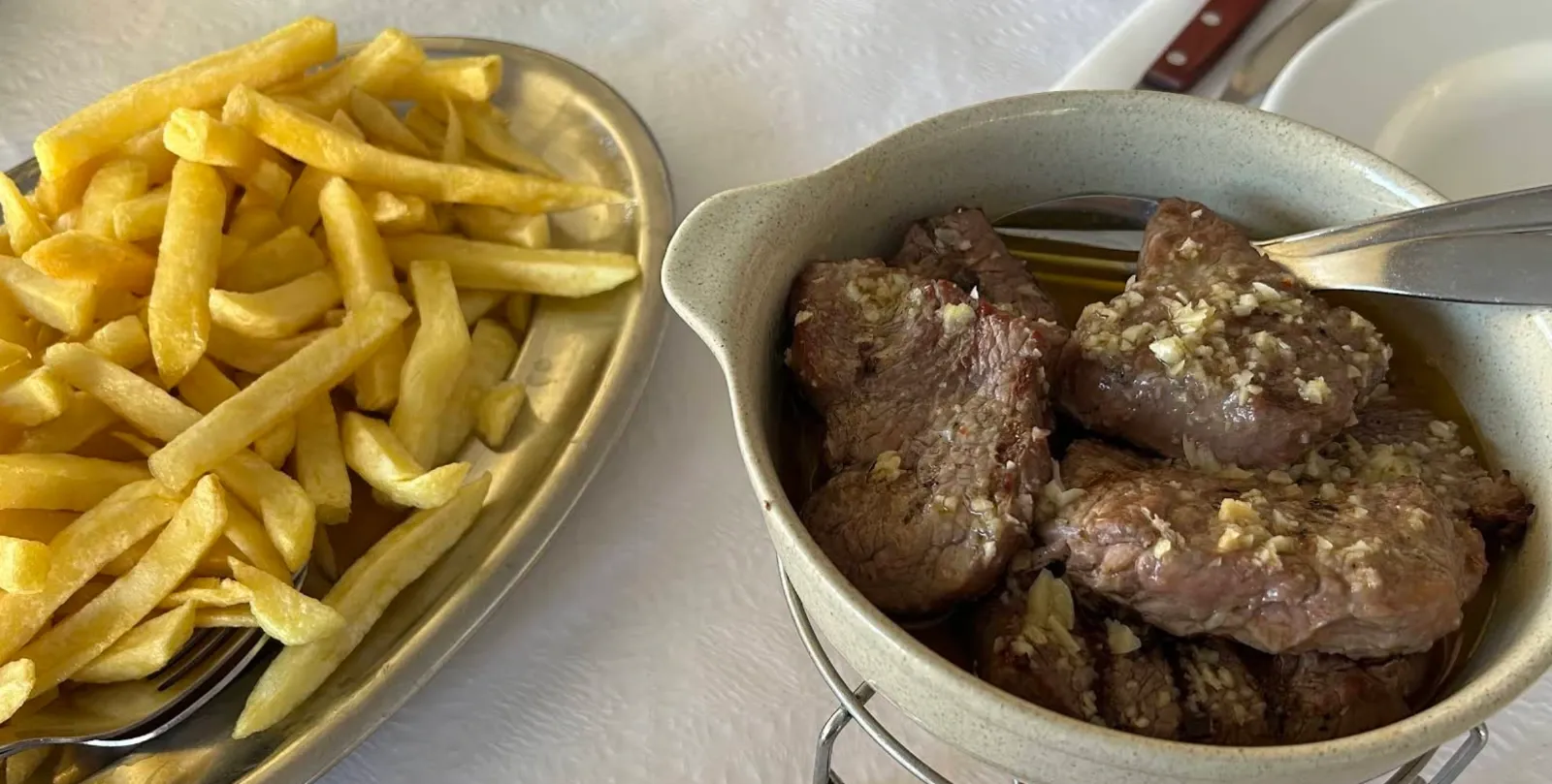 Posta — Restaurante O Carramona, tasco em Aveiro